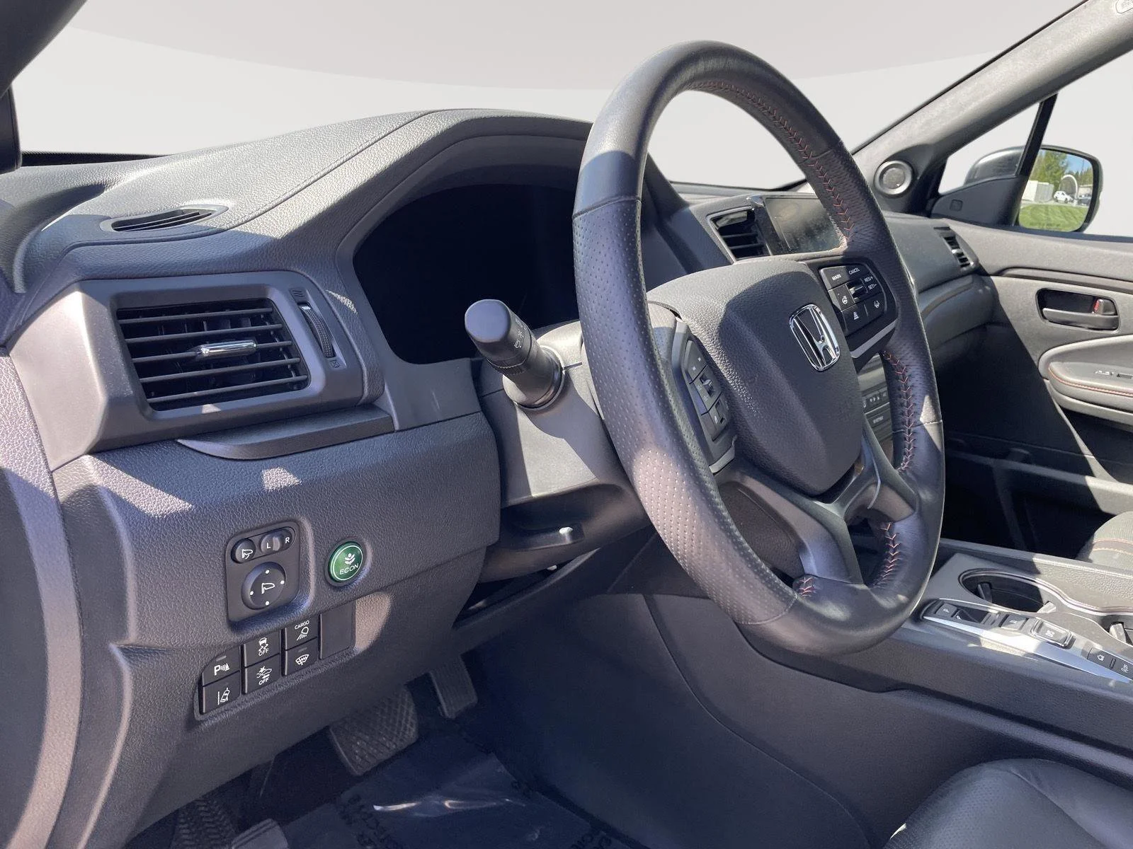Used 2025 Solar Silver Metallic Honda TrailSport image 20