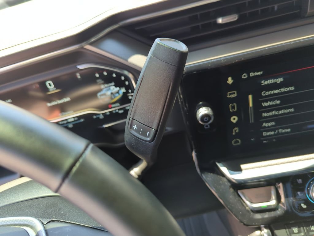 Used 2024 Silver GMC Denali image 23