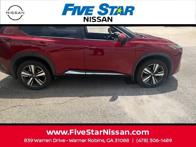 Used 2021 Red Nissan SL image 6