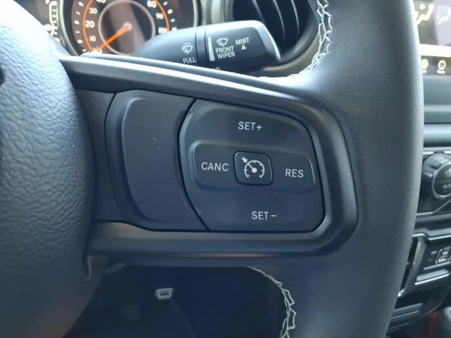 Used 2023 White Jeep  image 25