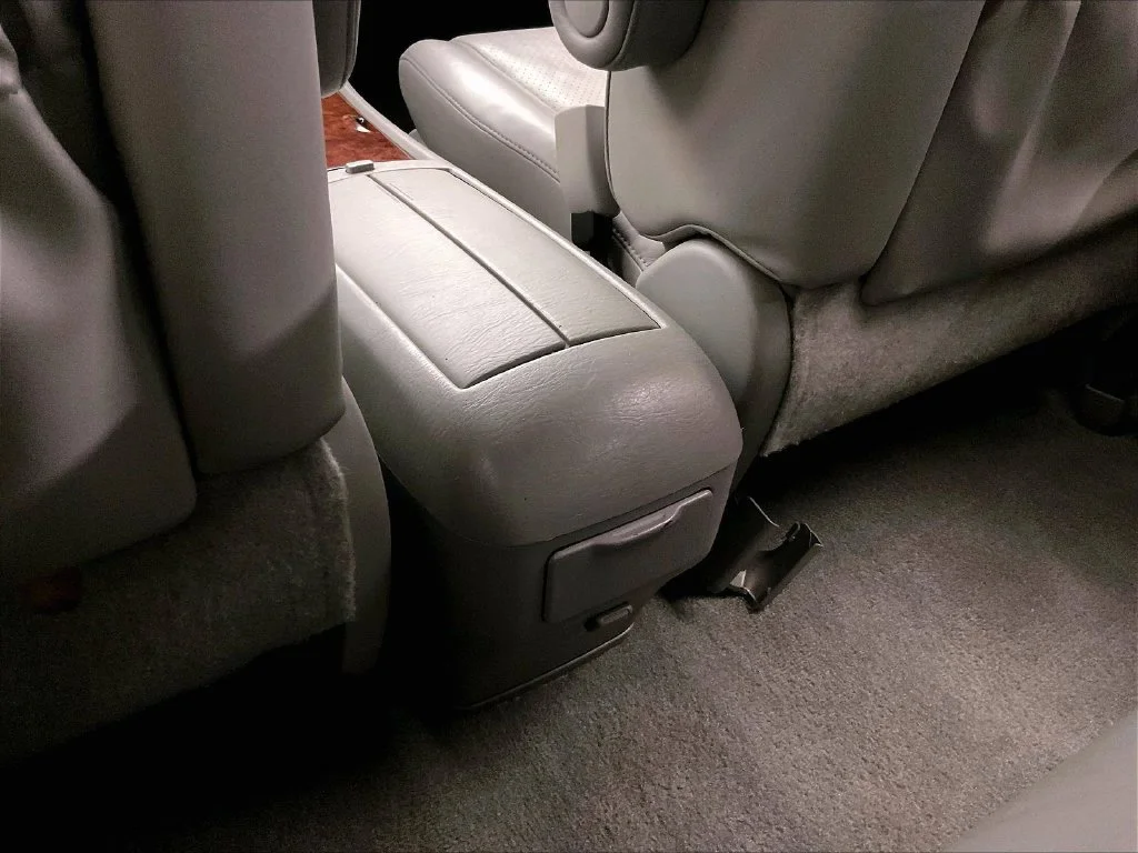 Used 2006 Silver Toyota Limited image 39