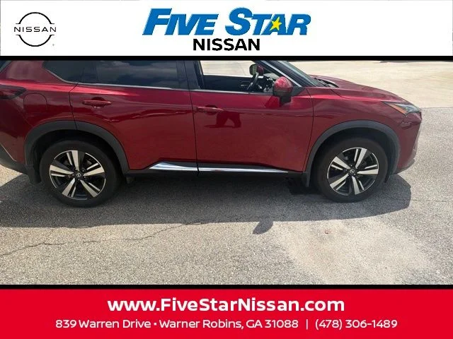 Used 2021 Red Nissan SL image 6