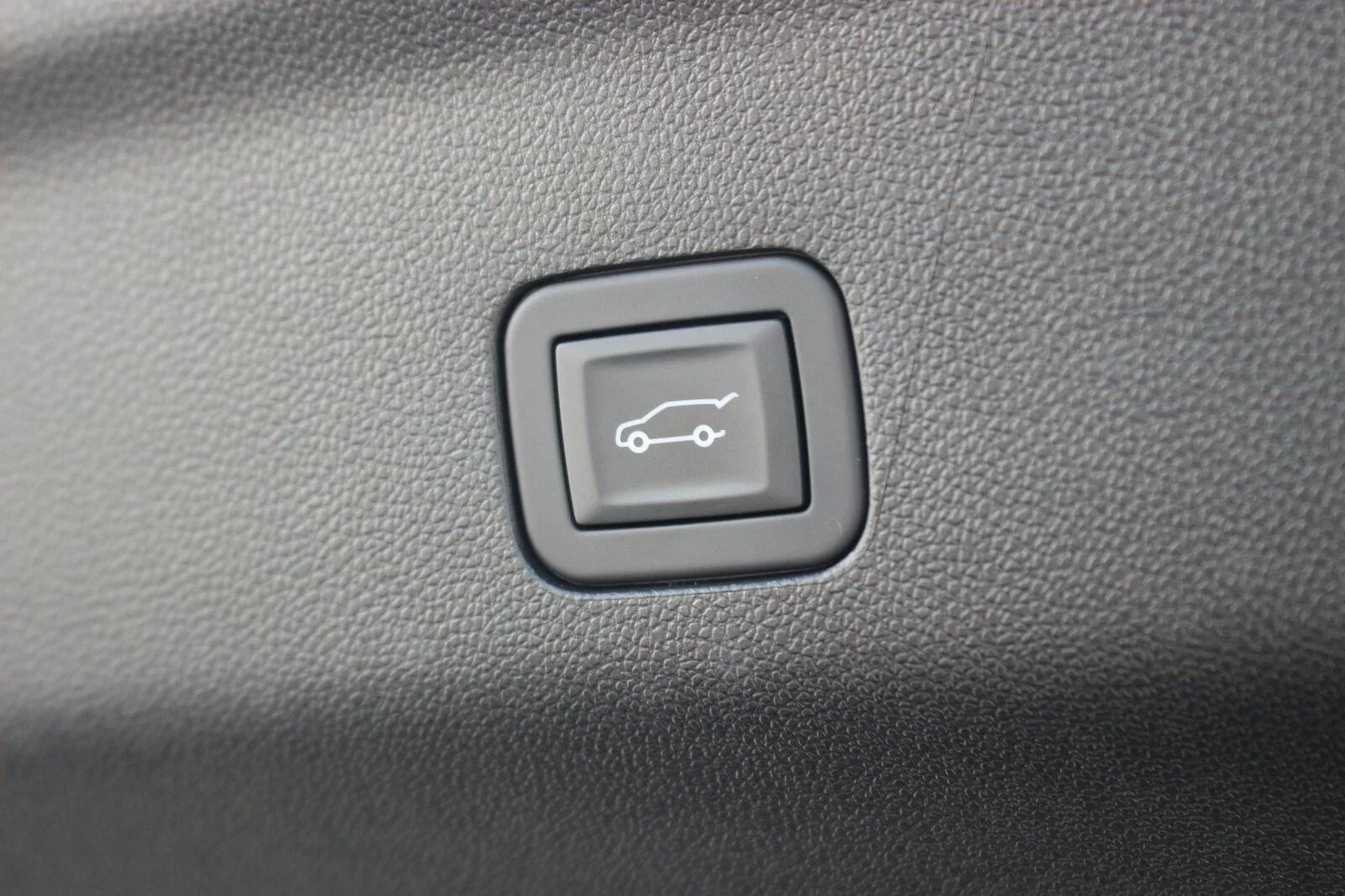 Used 2025 Black Chevrolet LT image 13