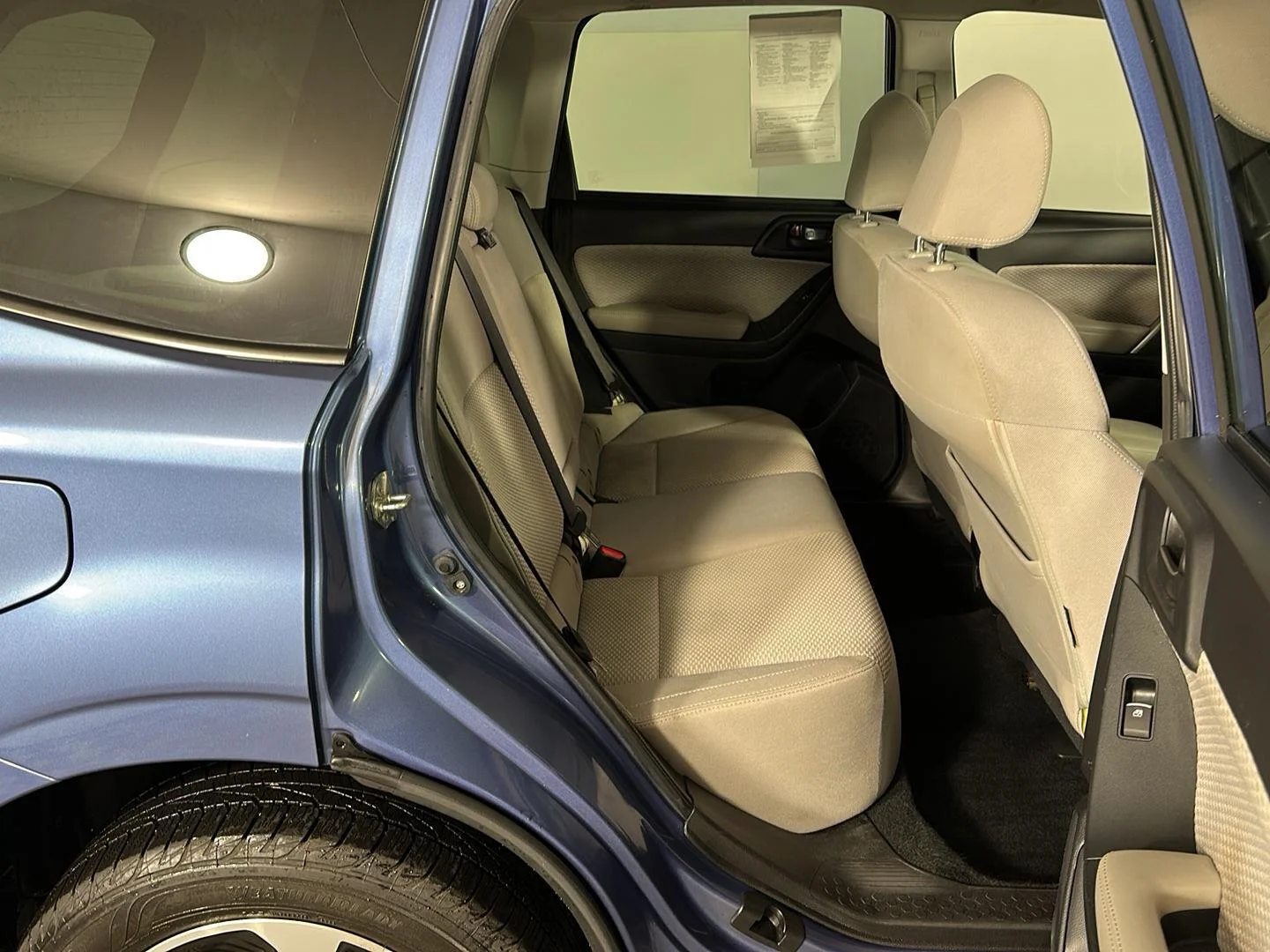 Used 2018 Quartz Blue Pearl Subaru Premium image 27