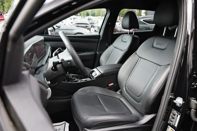Used 2025 Phantom Black Hyundai XRT image 20