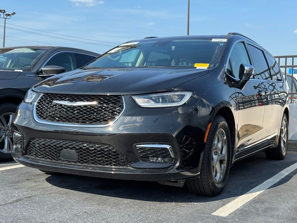 Used 2023 Black Chrysler Limited image 3