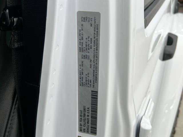 Used 2022 White Jeep Rubicon 392 4x4 image 42