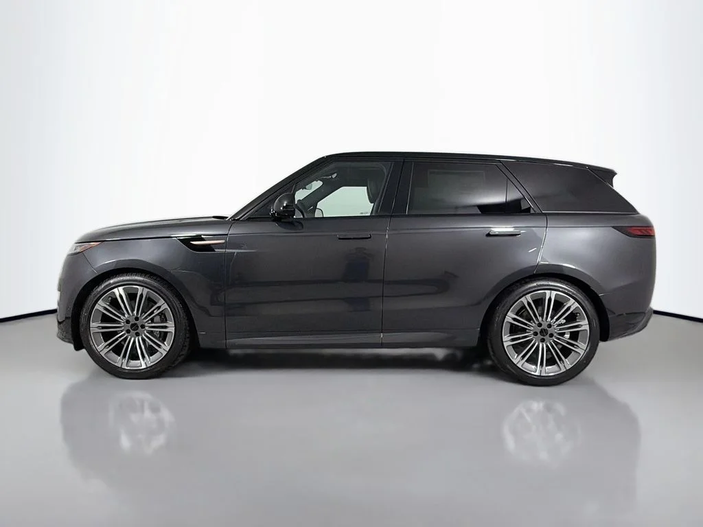 New 2026 Carpathian Grey Land Rover Dynamic SE image 8