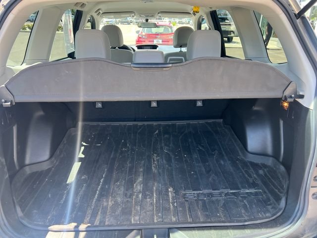 Used 2018 Dark Gray Metallic Subaru 2.5i image 17