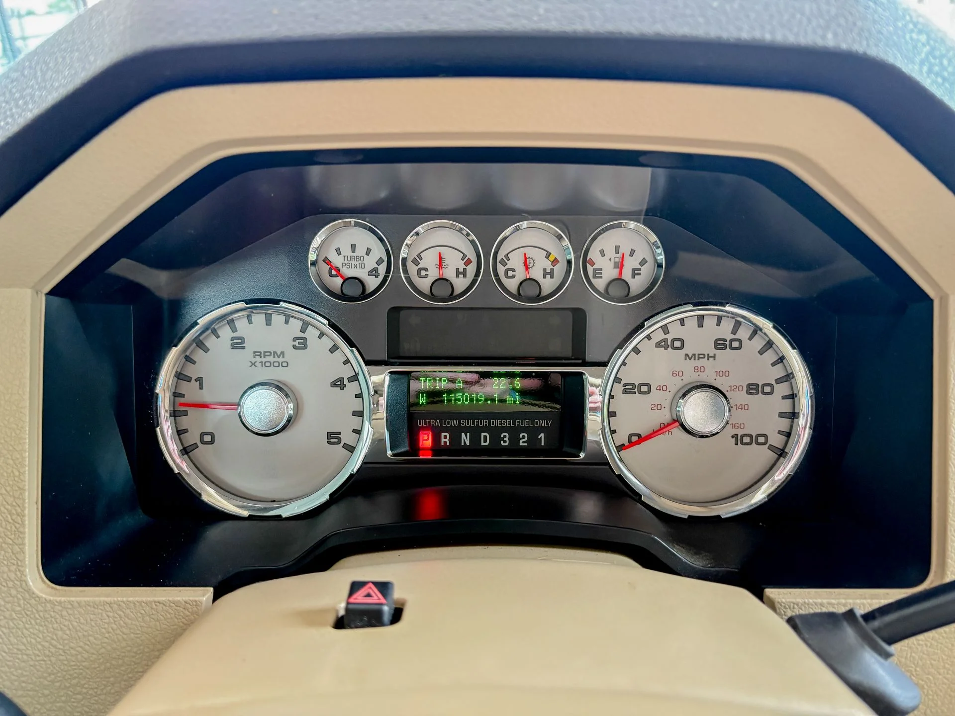 Used 2008 Gold Ford Lariat image 6
