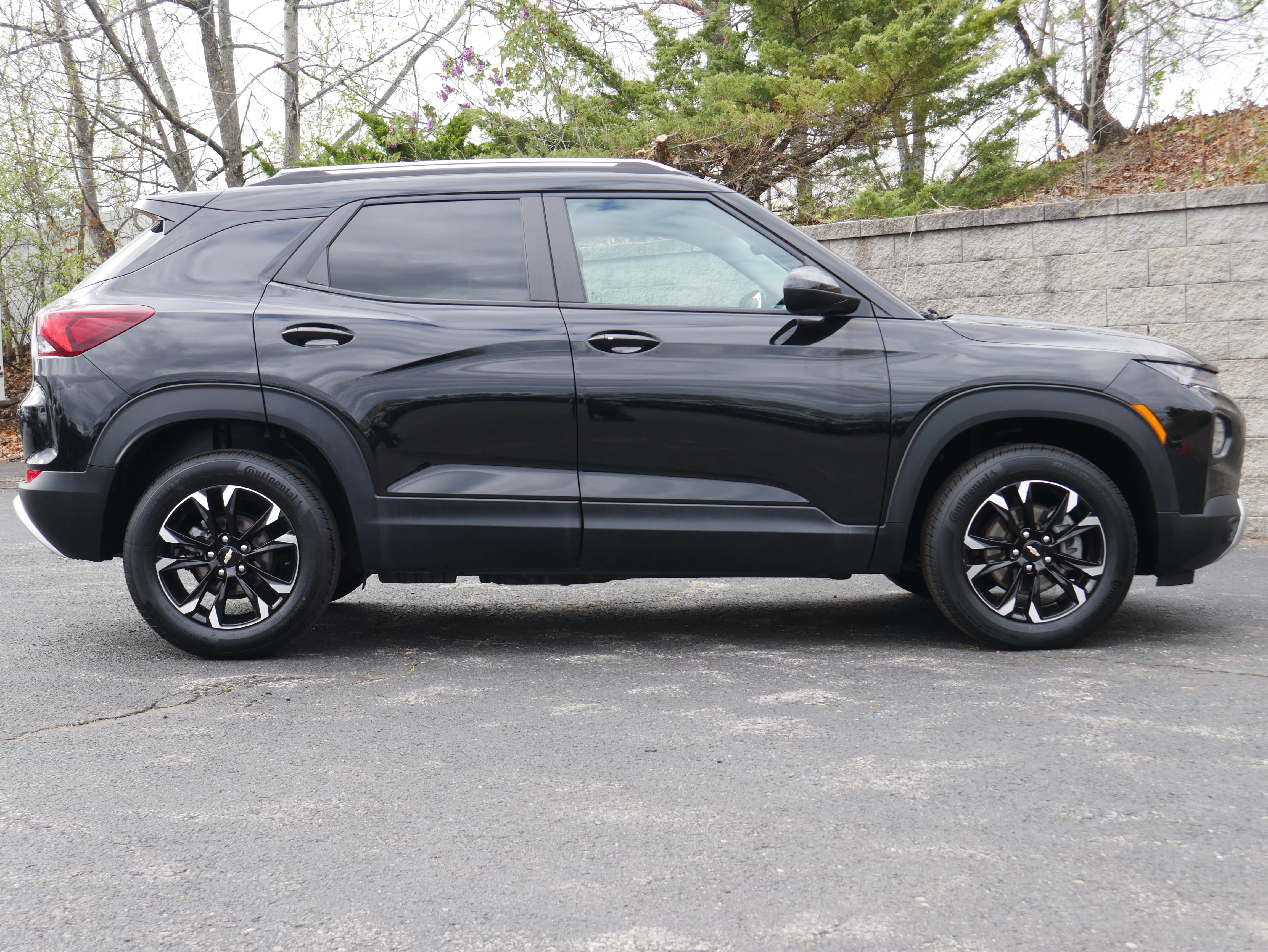 Certified Used 2023 Mosaic Black Metallic Chevrolet LT image 8