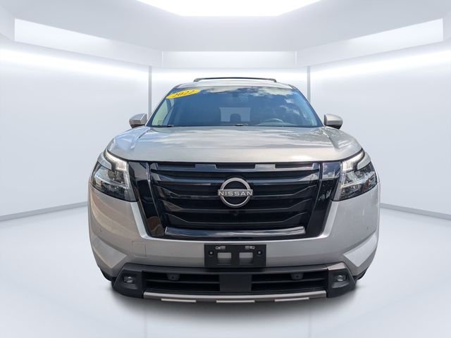 Used 2022 Silver Nissan SL image 8