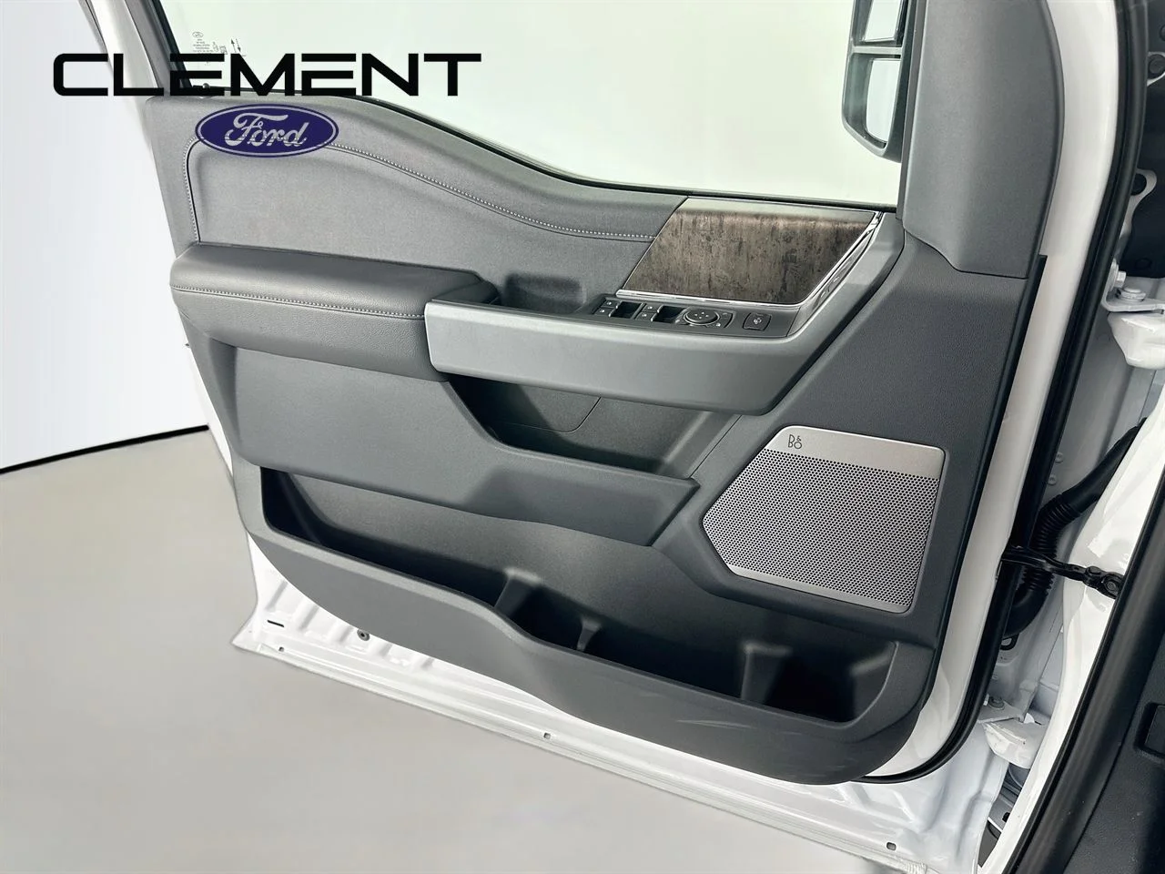 New 2026 Oxford White Ford F-350® Lariat® image 26