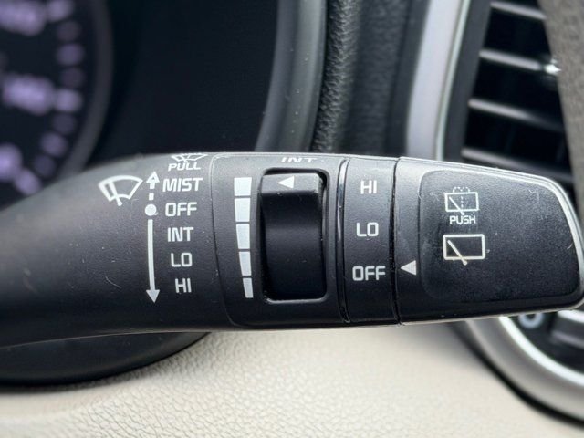 Used 2022 Red Kia LX image 30