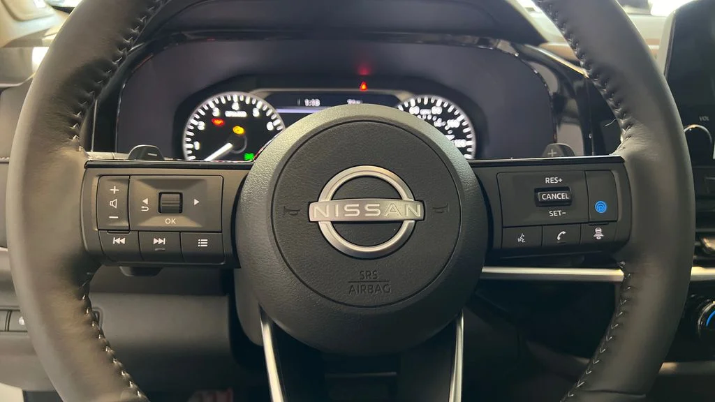 Used 2024 White Nissan SL image 13