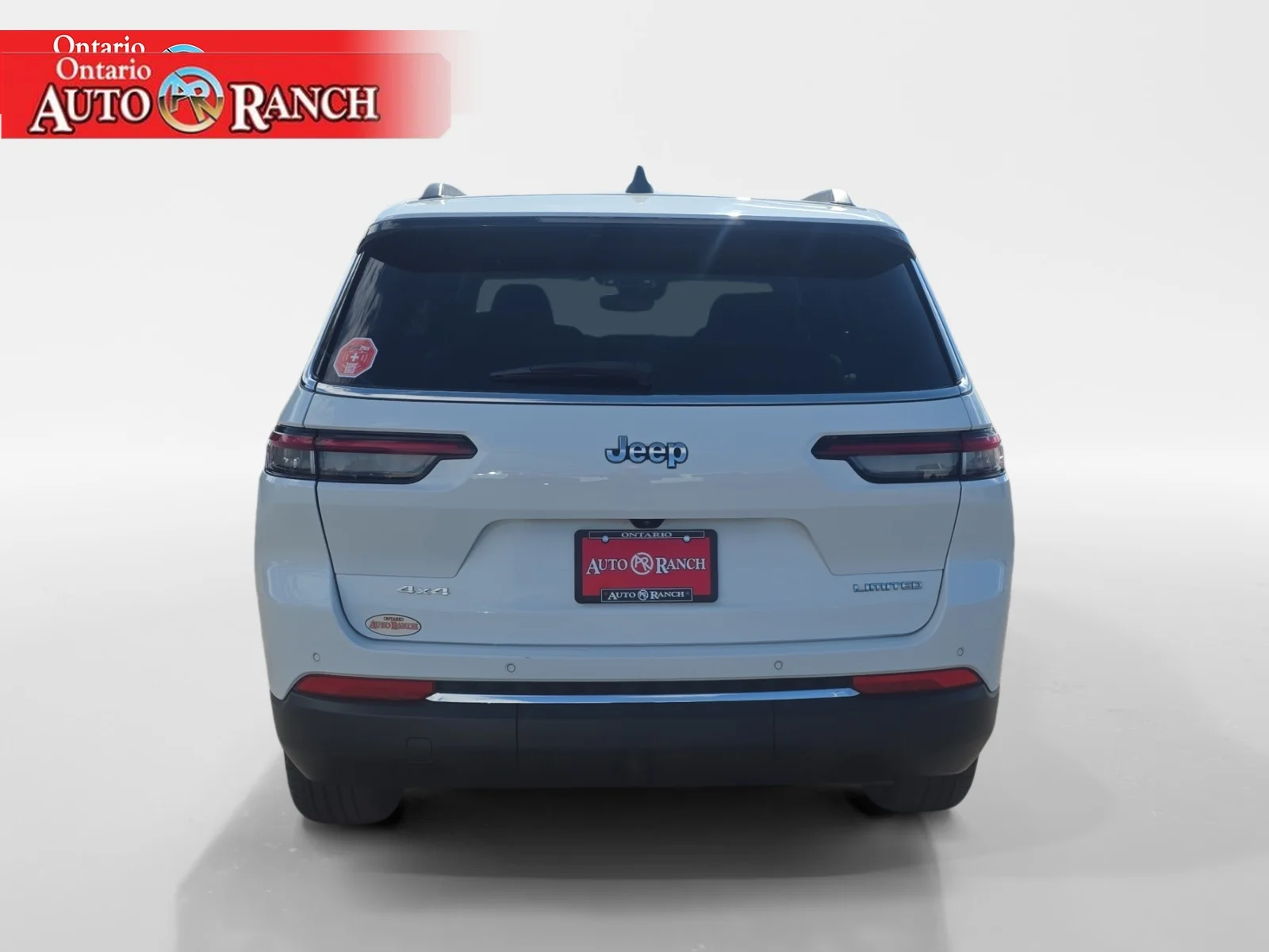 Used 2023 Bright White Clearcoat Jeep Limited image 4