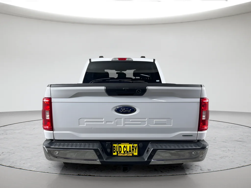 Used 2021 White Ford XLT image 7