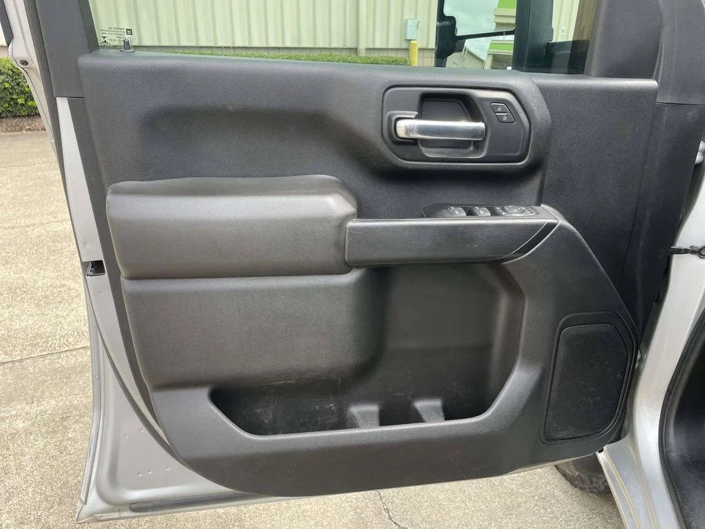 Certified Used 2022 Silver Chevrolet Custom image 15