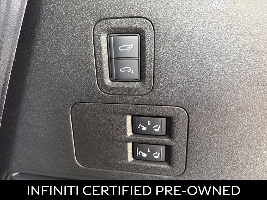 Certified Used 2025 Black Obsidian INFINITI LUXE image 33