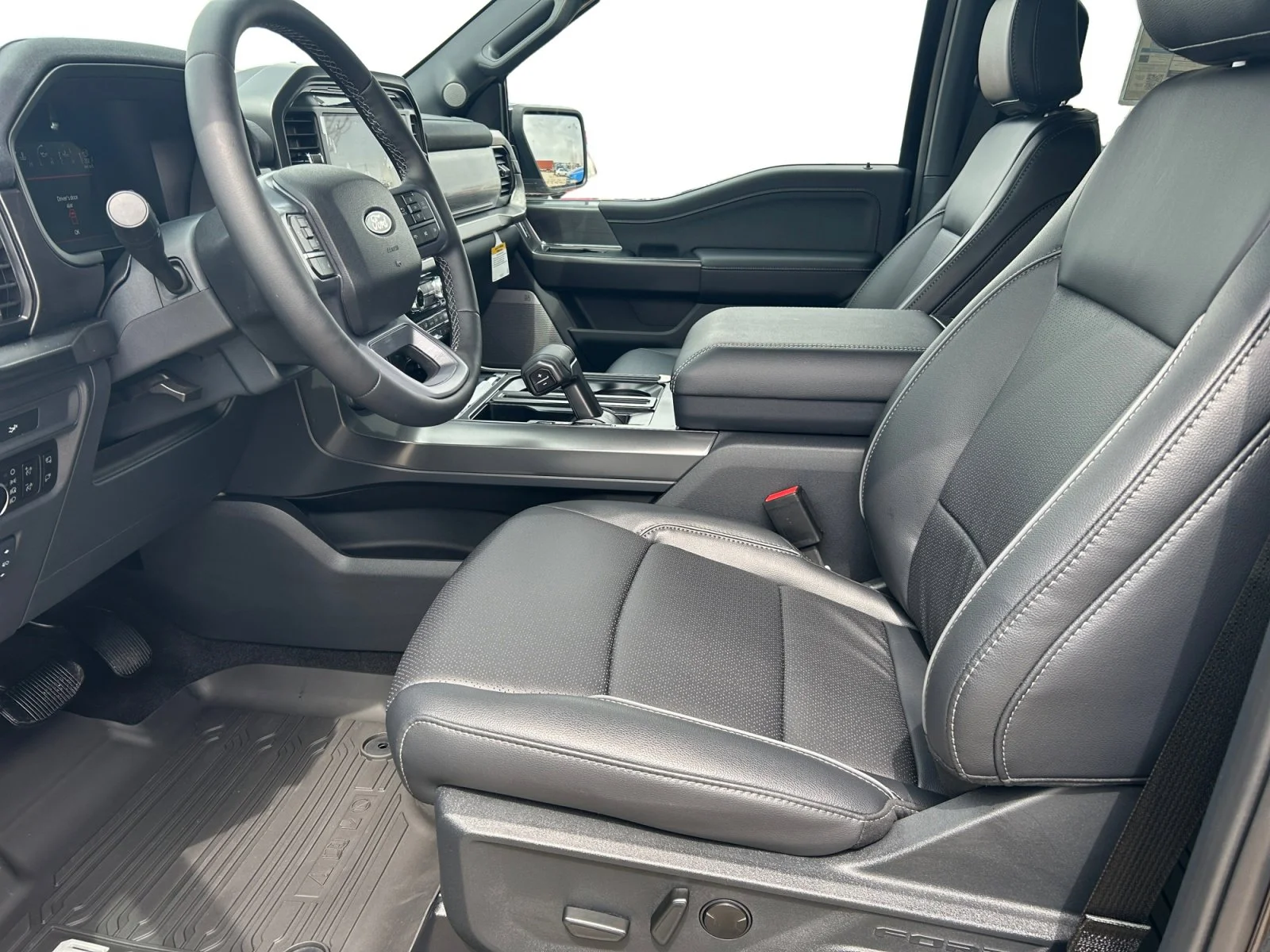 New 2026 Agate Black Metallic Ford Lariat image 14