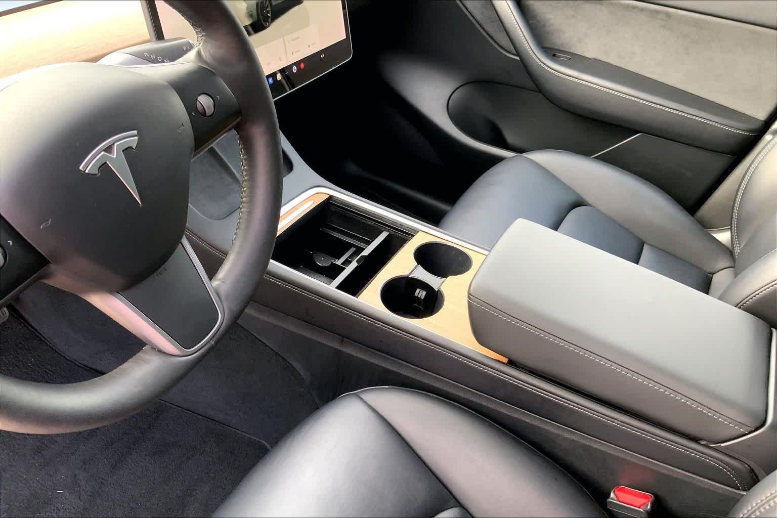 Used 2022 Midnight Silver Metallic Tesla Long Range image 15