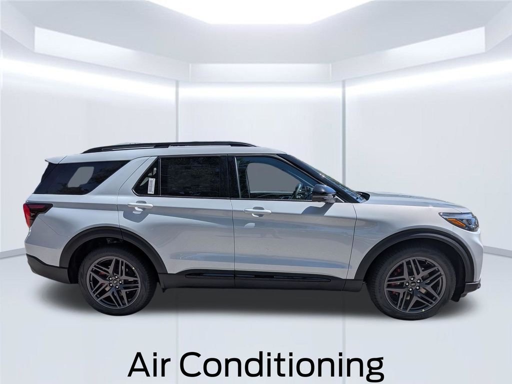 New 2026 Space White Metallic Ford ST image 9