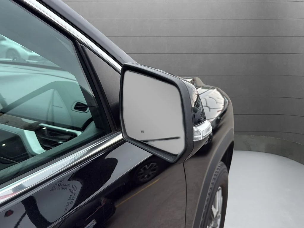 Used 2023 Black GMC SLE image 25