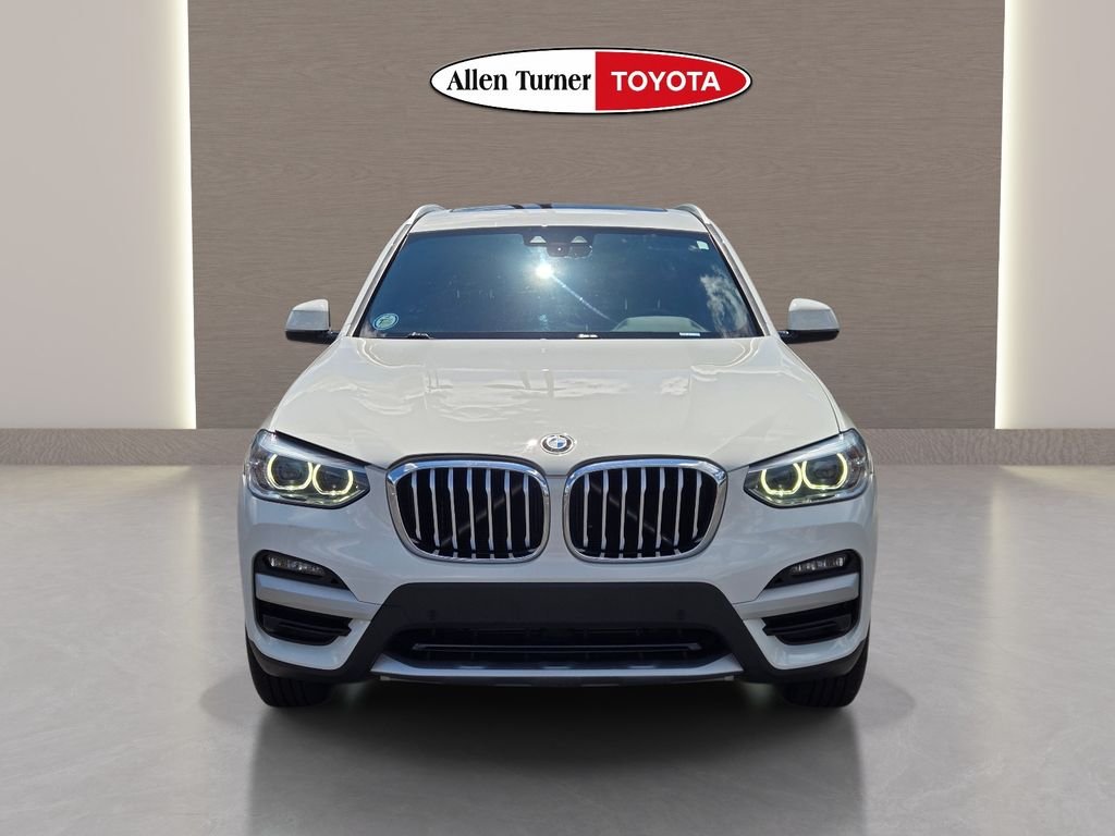 Used 2021 White BMW sDrive30i image 4
