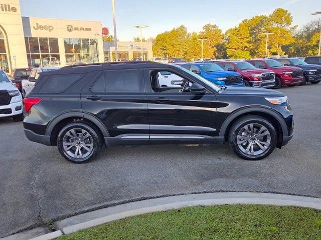 Used 2023 Black Ford XLT image 15