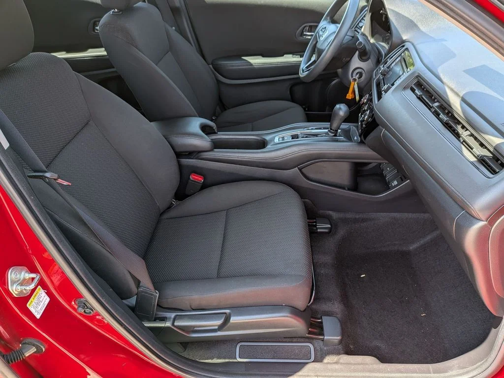 Used 2016  Honda LX image 25