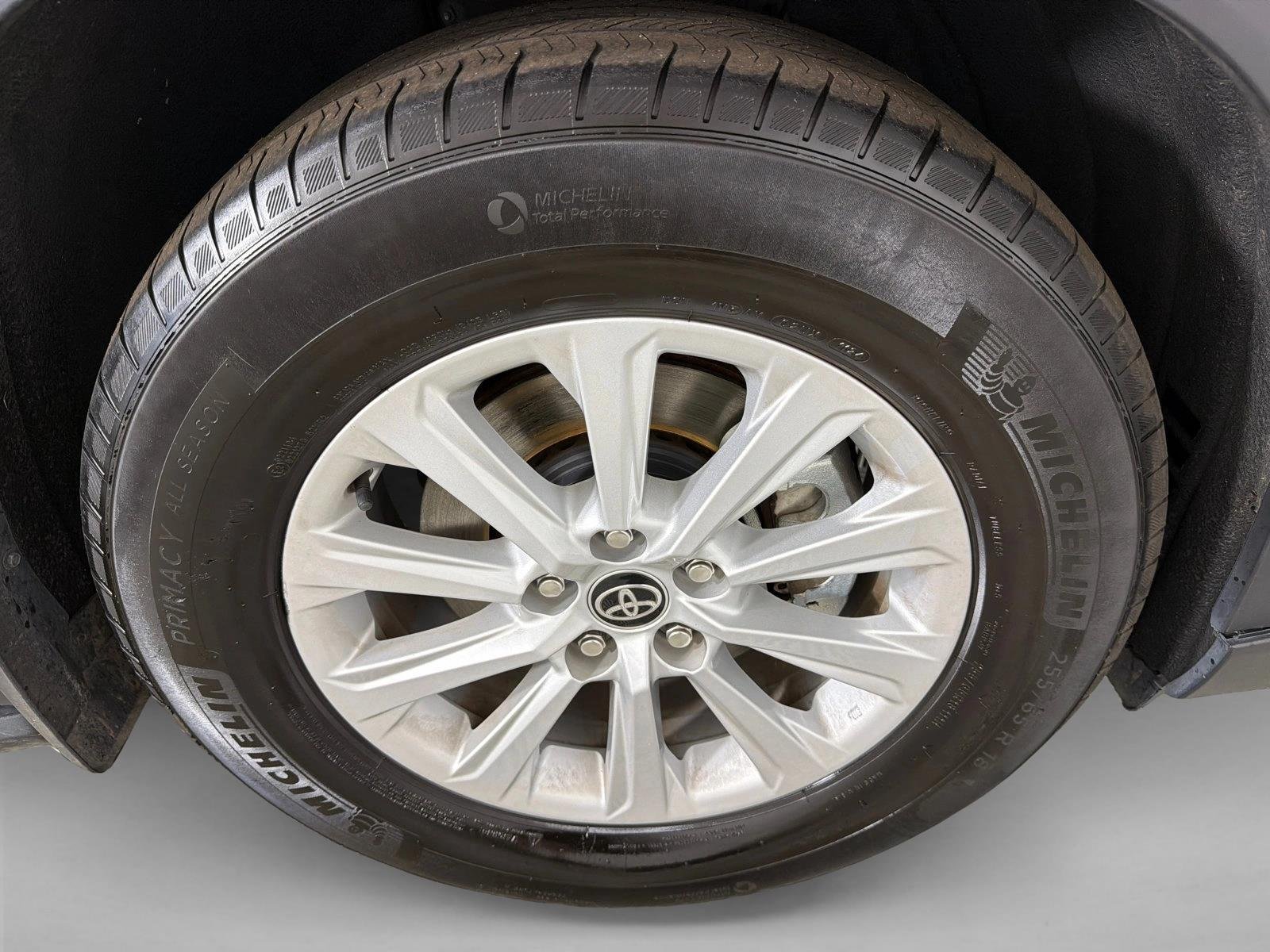 Used 2024 Wind Chill Pearl Toyota XLE image 13