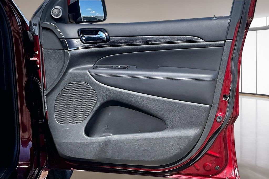 Used 2020 Red Jeep Overland image 19