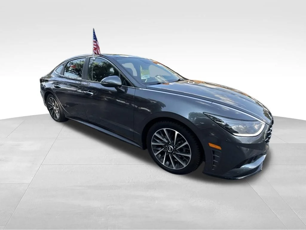 Used 2022 Gray Hyundai Limited image 8