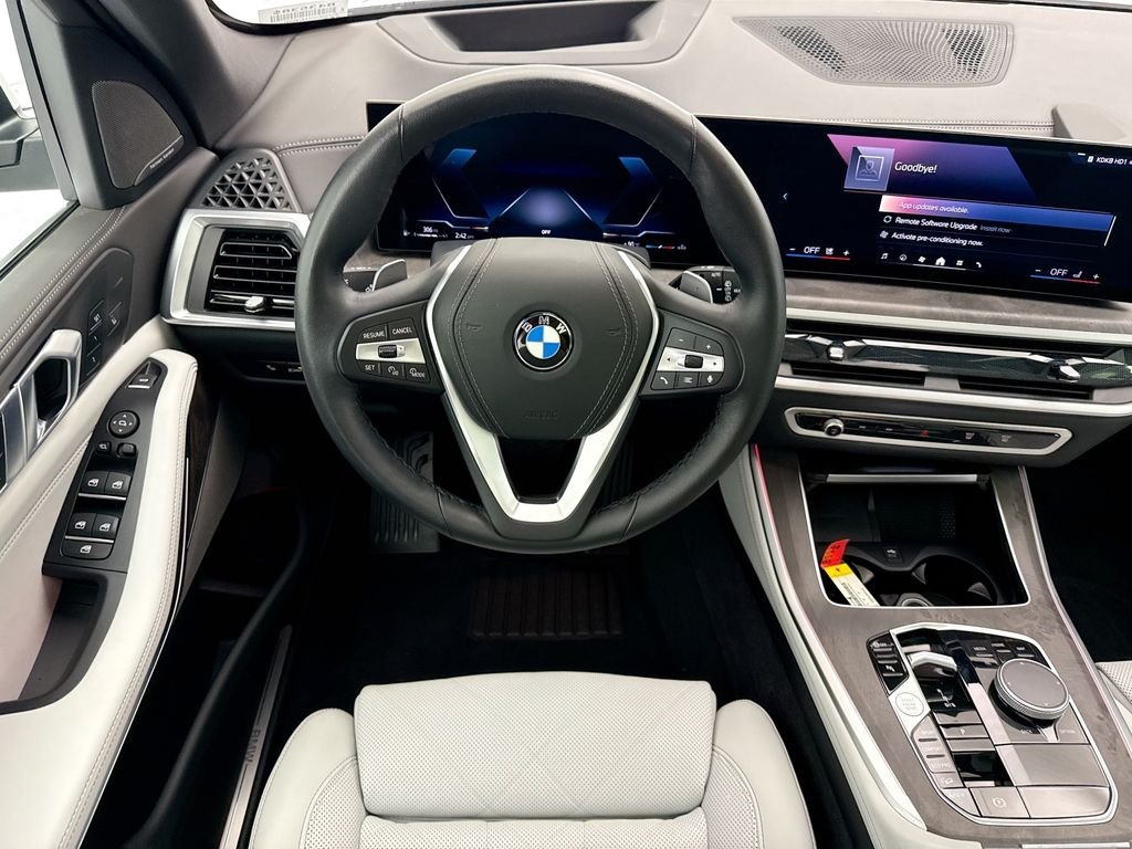 Certified Used 2026 Alpine White BMW xDrive40i image 10