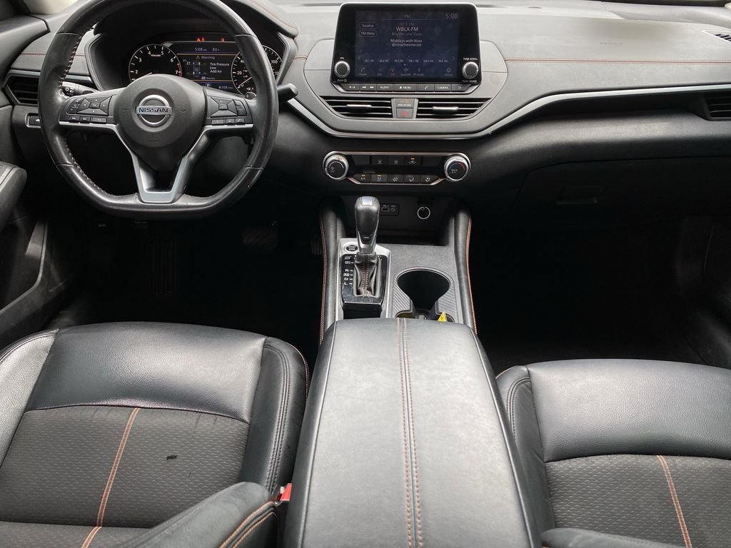 Used 2022 Super Black Clearcoat Nissan 2.5 SR image 15