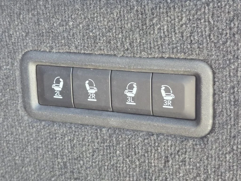 Used 2022 Silver Zynith Jeep Series I image 26
