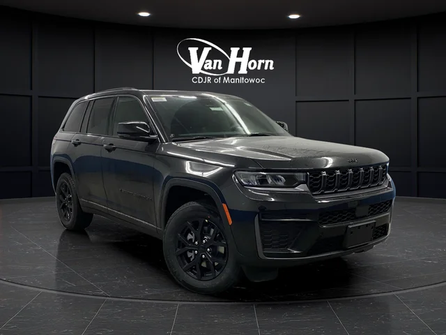 New 2026 Diamond Black Crystal Pearl-Coat Exterior Paint Jeep Altitude image 41