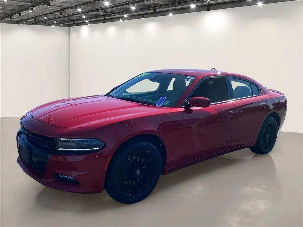 Used 2015 Redline Red Tricoat Pearl Dodge SXT image 3