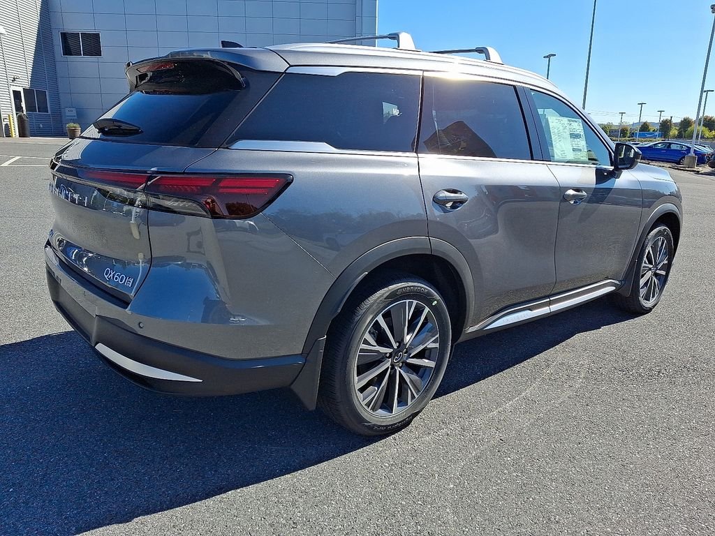 Used 2026 Gray INFINITI LUXE image 4