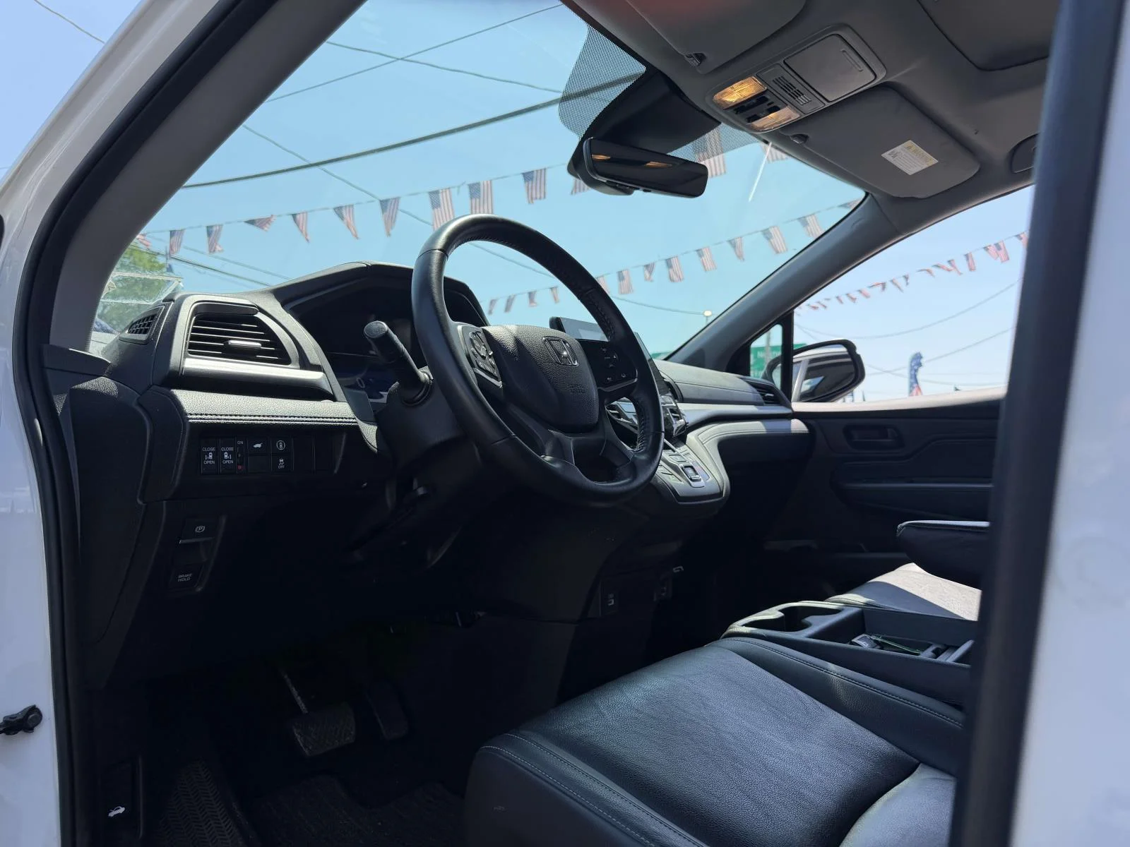 Used 2023 White Honda EX-L image 20
