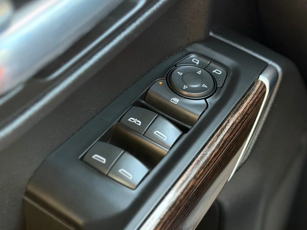 Used 2021 Gray GMC Elevation image 22