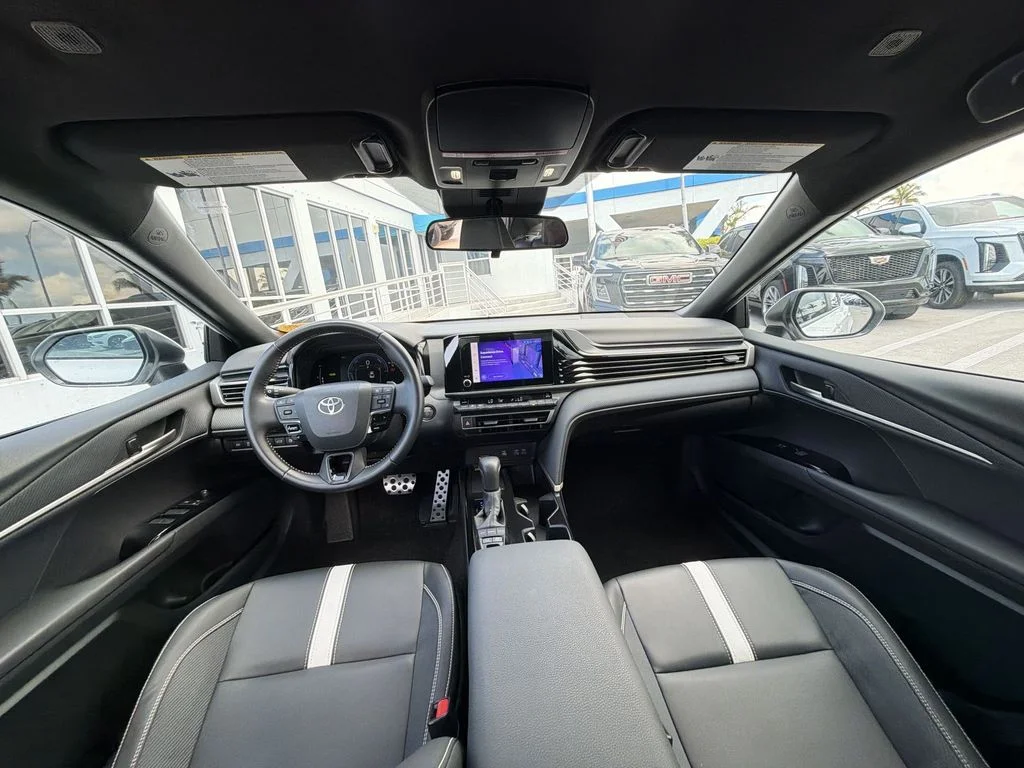 Used 2025 White Toyota SE image 27