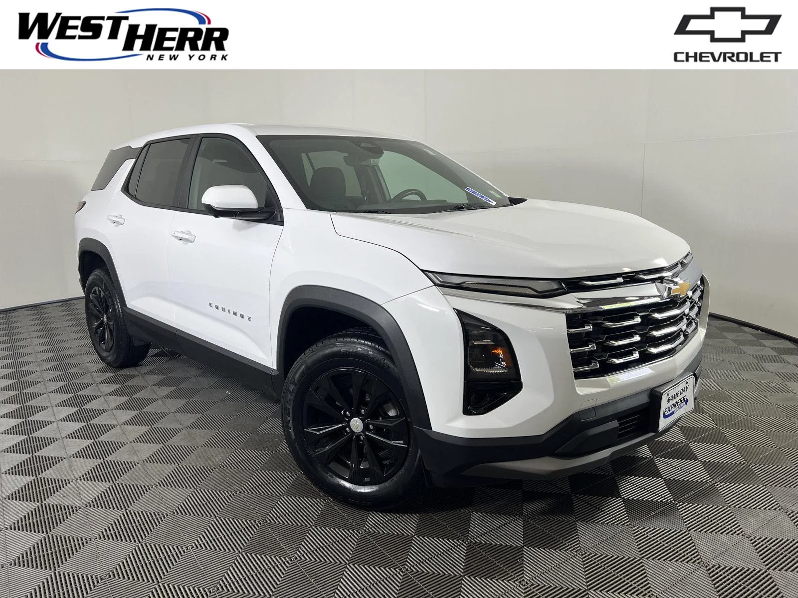 Used 2025 Summit White Chevrolet LT image 1
