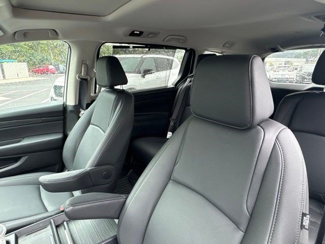 Used 2026 Platinum White Pearl Honda EX-L image 14