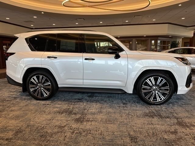 New 2026 Eminent White Pearl Lexus LX 700h LUXURY image 5