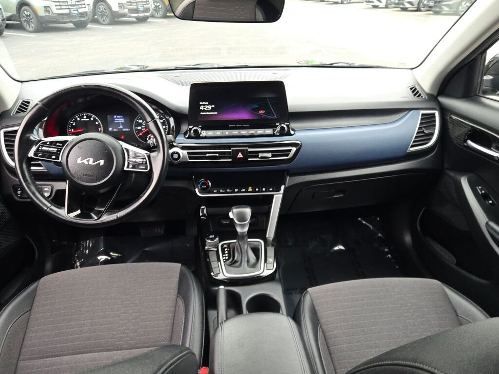 Used 2023 Black Kia S image 16
