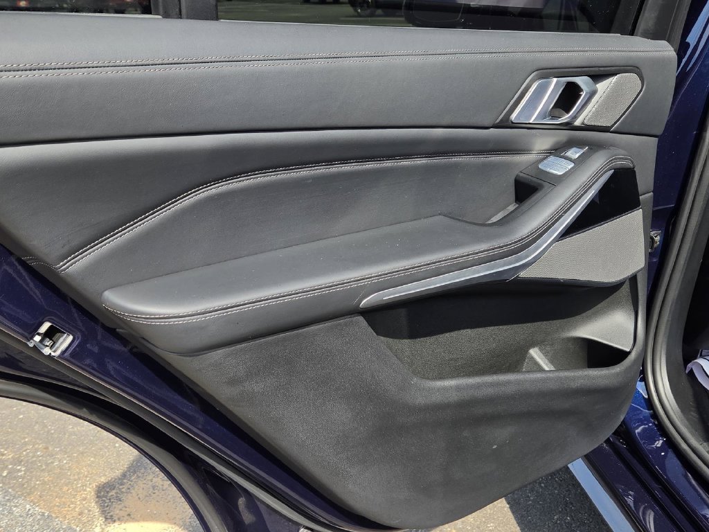 Used 2022 Tanzanite Blue II Metallic BMW M50i image 36