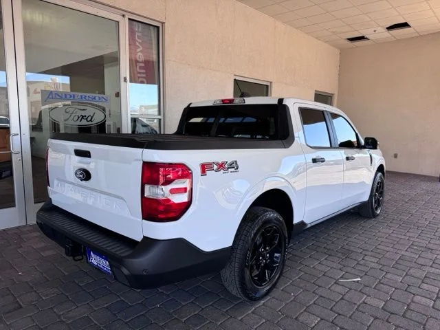 Certified Used 2025 Oxford White Ford XLT image 5