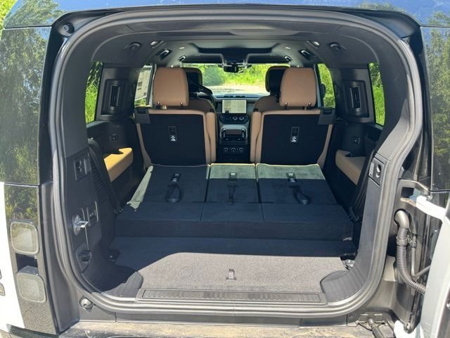 New 2026 Fuji White LAND ROVER X-Dynamic SE image 14
