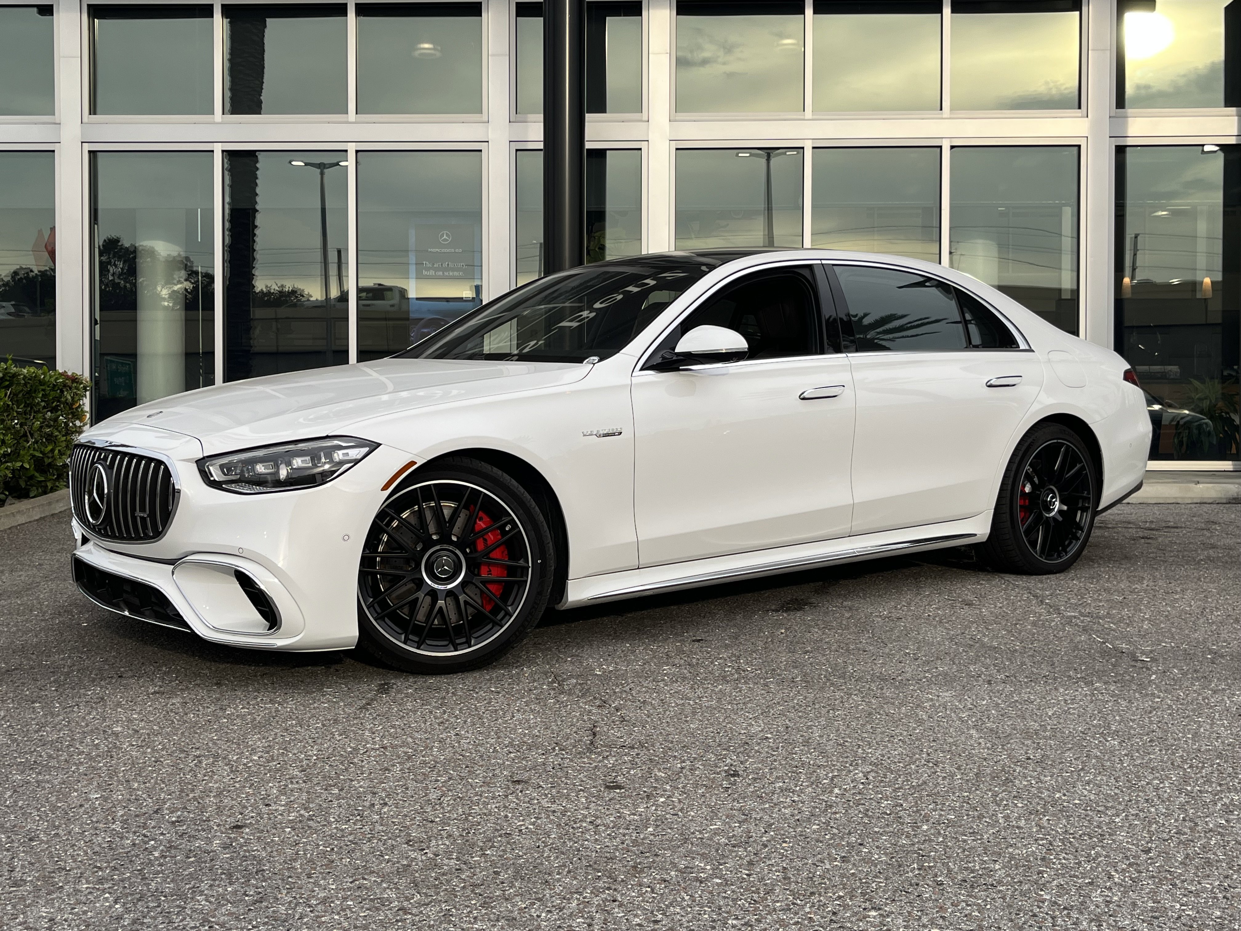 2026 Mercedes-Benz S-Class AMG S 63 - Photo 44
